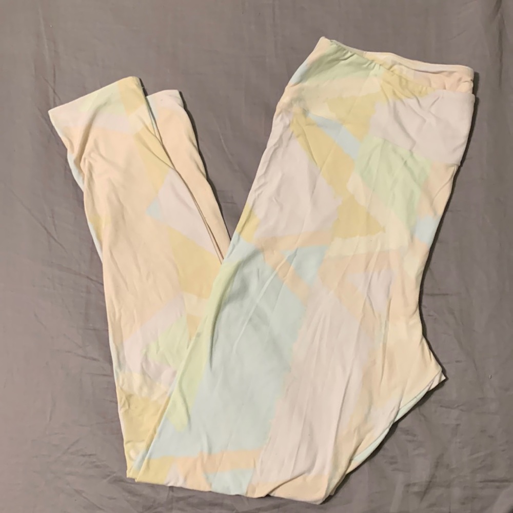 LulaRoe TC Pastel Geometric Leggings